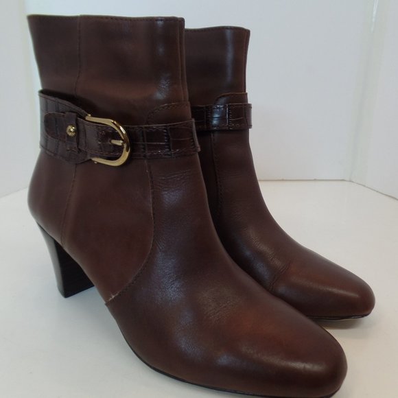 Anne Klein Brown Leather Ankle Boots Zip Up  Sz 8.5 Goldtone Hardware Buckles - Picture 1 of 16